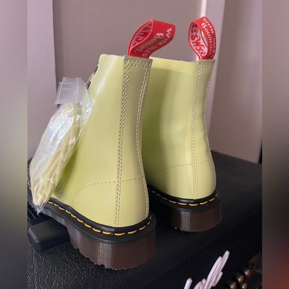 Dr. Martens x UNDERCOVER Jun Takahashi 1460 Boots - Picture 3 of 7